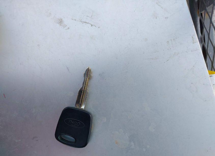 Photo 11 of 2002 Ford Escape XLT (VIN 1FMYU03112KB63996)