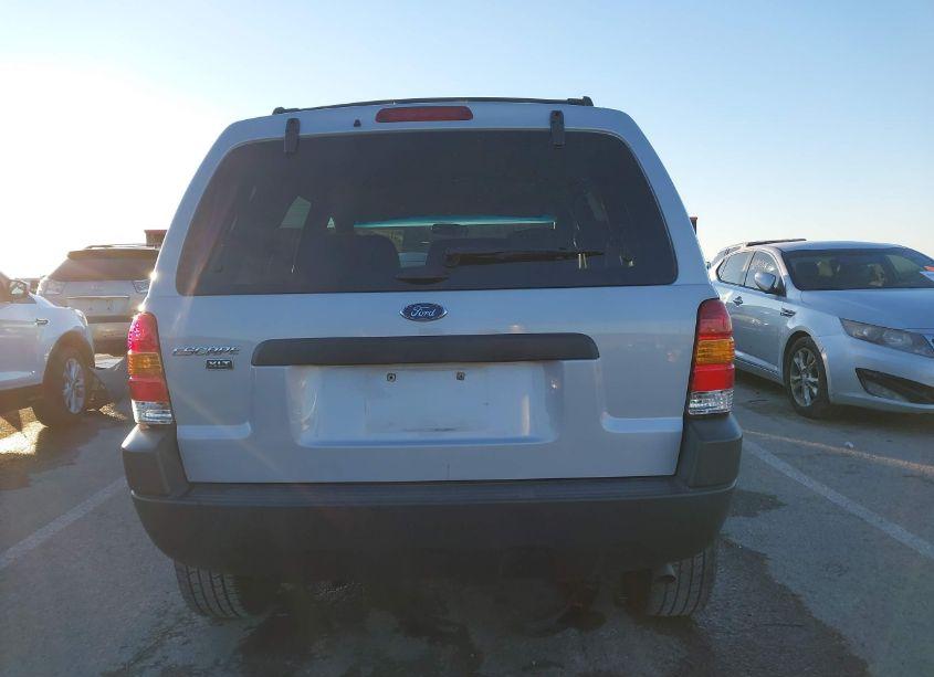 Photo 17 of 2002 Ford Escape XLT (VIN 1FMYU03112KB63996)