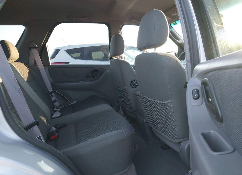 Photo 8 of 2002 Ford Escape XLT (VIN 1FMYU03112KB63996)