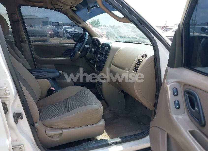 Photo 5 of 2002 Ford Escape XLT (VIN 1FMYU03112KD96356)