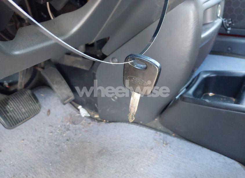 Photo 11 of 2003 Ford Escape XLT (VIN 1FMYU03113KE12413)