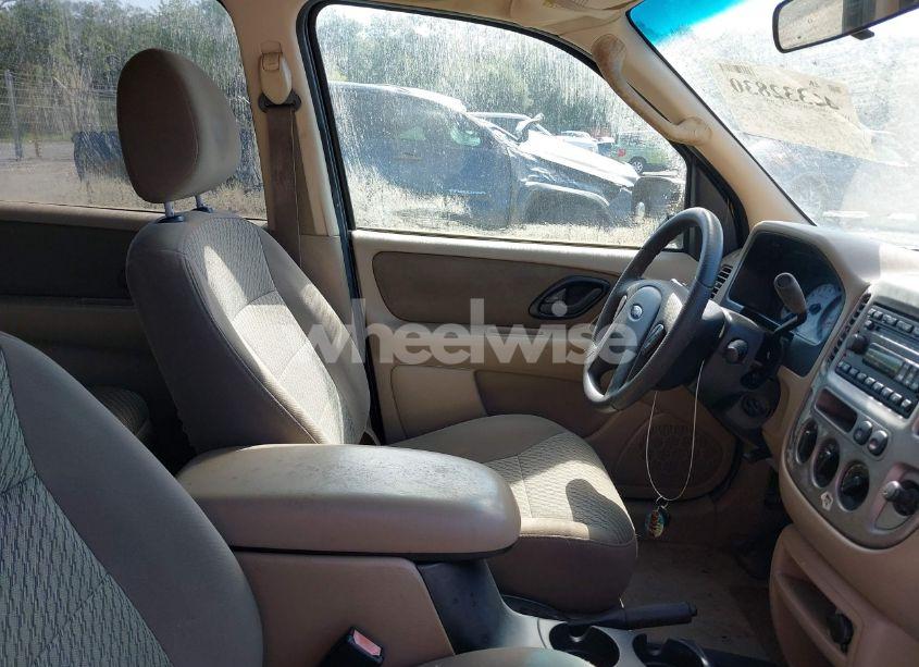 Photo 5 of 2004 Ford Escape XLT (VIN 1FMYU03114DA07741)