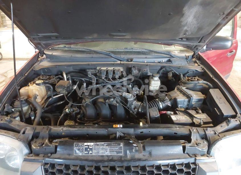 Photo 10 of 2005 Ford Escape XLT (VIN 1FMYU03115KA75972)