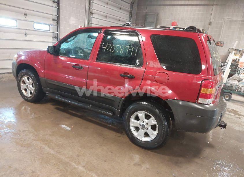 Photo 3 of 2005 Ford Escape XLT (VIN 1FMYU03115KA75972)