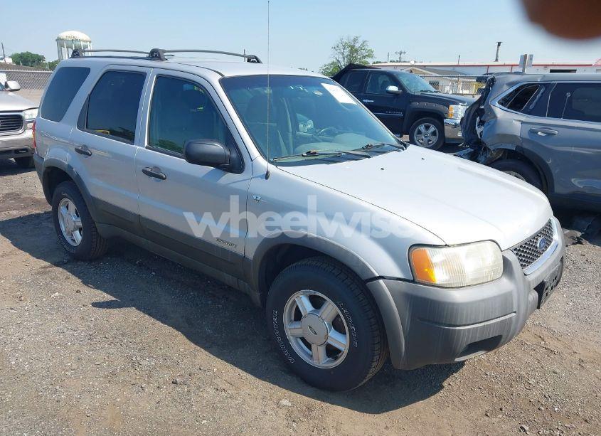 2002 Ford Escape XLT (VIN 1FMYU03122KA31443) main photo