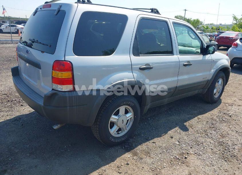 Photo 4 of 2002 Ford Escape XLT (VIN 1FMYU03122KA31443)