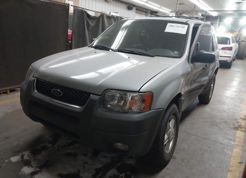 Photo 2 of 2002 Ford Escape XLT (VIN 1FMYU03122KB30246)