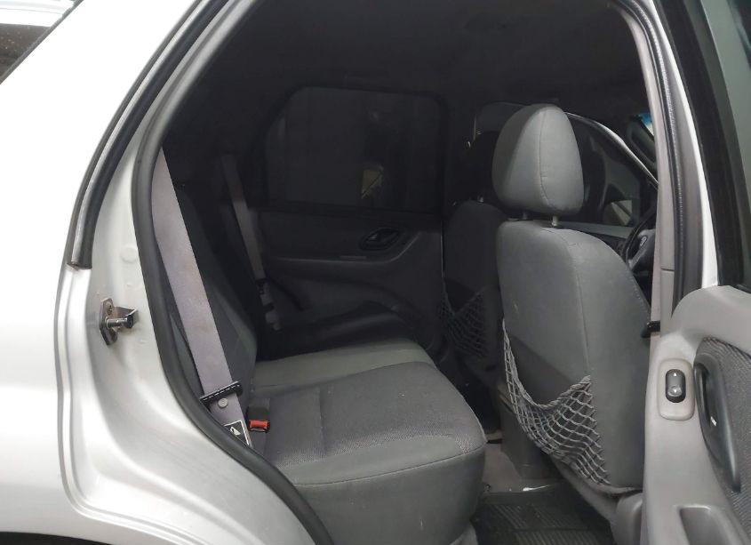 Photo 8 of 2002 Ford Escape XLT (VIN 1FMYU03122KB30246)