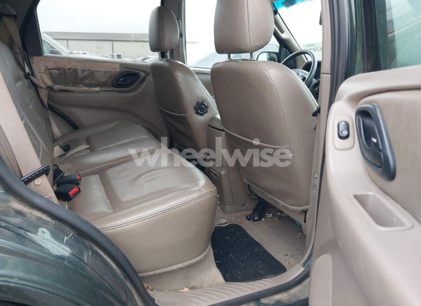 Photo 8 of 2002 Ford Escape XLT (VIN 1FMYU03122KD02307)