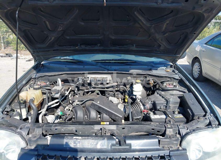 Photo 10 of 2005 Ford Escape XLT (VIN 1FMYU03125KD12730)