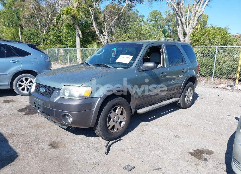 Photo 2 of 2005 Ford Escape XLT (VIN 1FMYU03125KD12730)