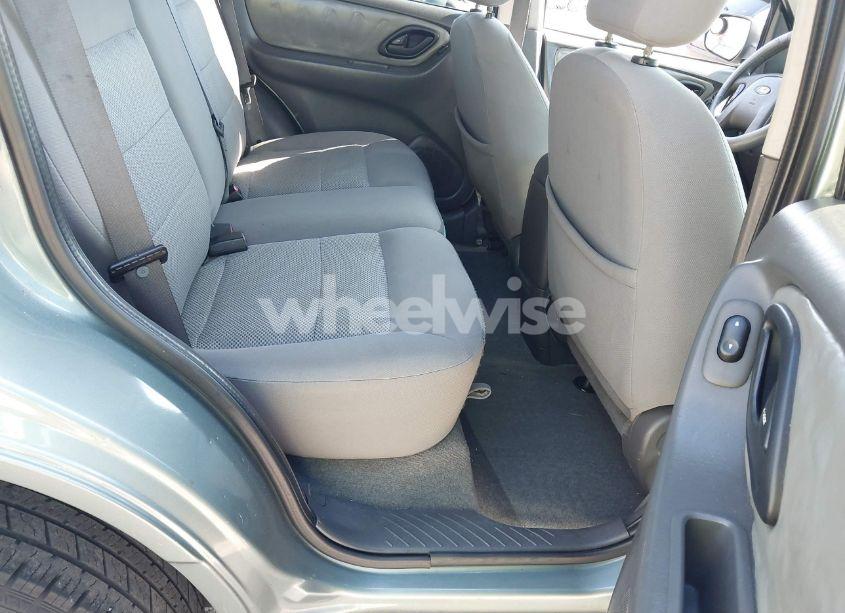 Photo 8 of 2005 Ford Escape XLT (VIN 1FMYU03125KD12730)