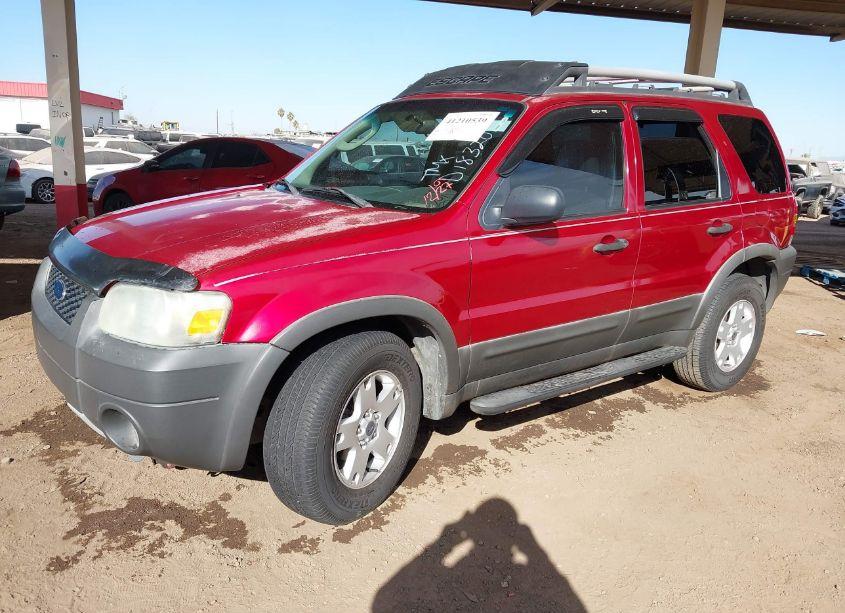 Photo 2 of 2005 Ford Escape XLT (VIN 1FMYU03125KD18320)