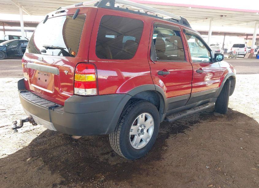 Photo 4 of 2005 Ford Escape XLT (VIN 1FMYU03125KD18320)