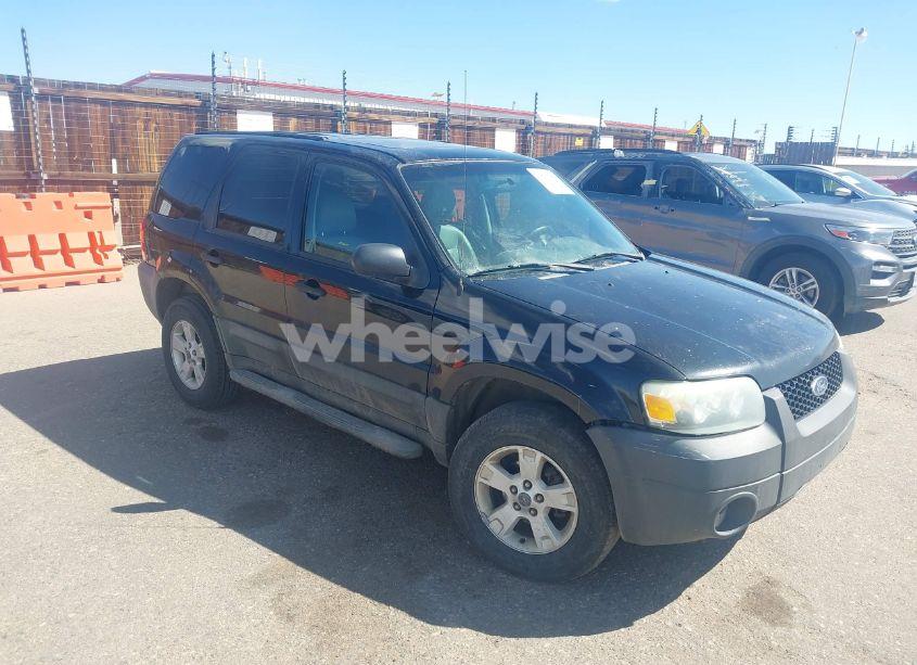 2005 Ford Escape XLT (VIN 1FMYU03125KD86469) main photo