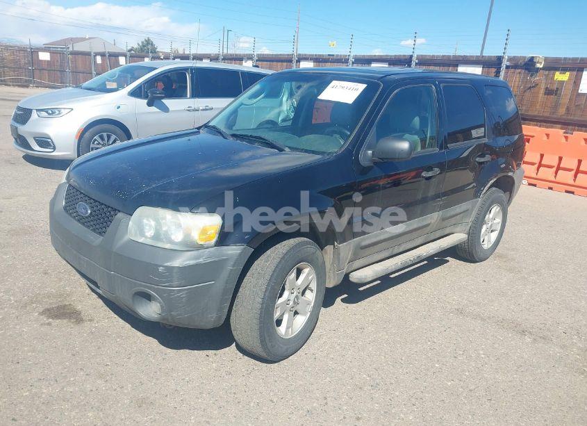 Photo 2 of 2005 Ford Escape XLT (VIN 1FMYU03125KD86469)