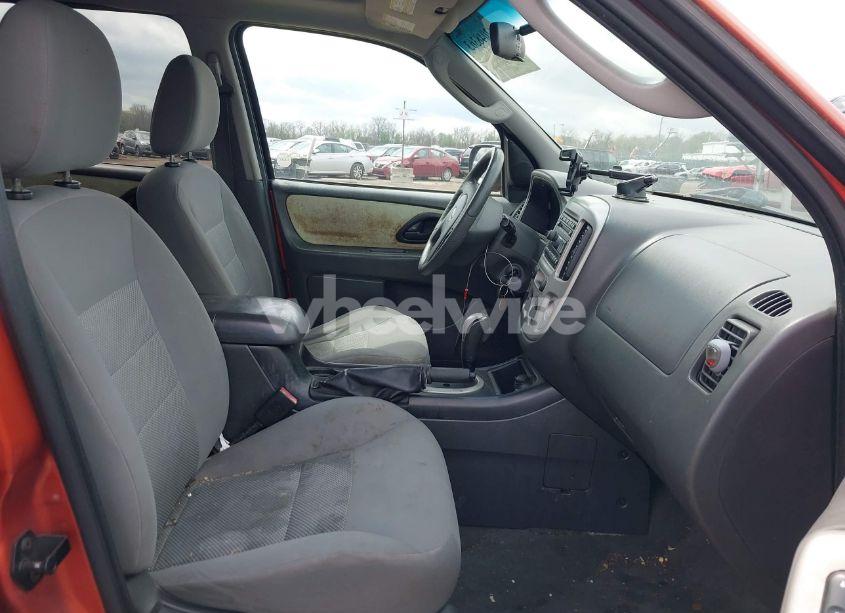 Photo 5 of 2006 Ford Escape XLT/XLT SPORT (VIN 1FMYU03126KA17323)