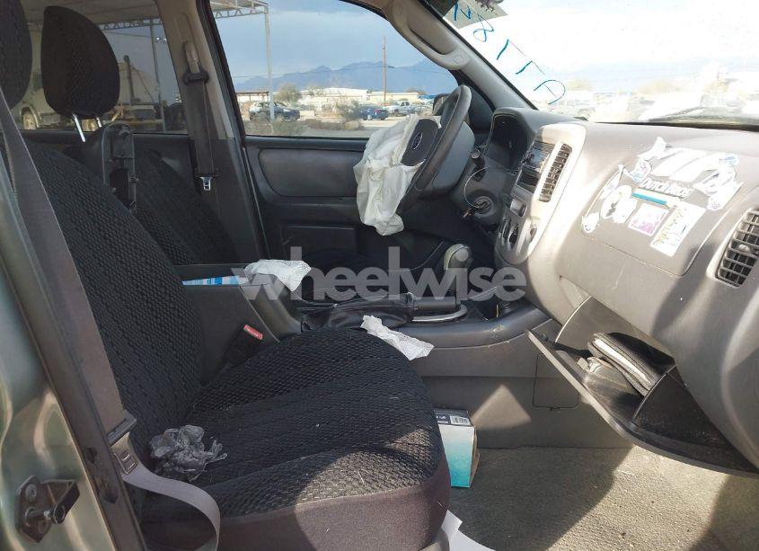 Photo 5 of 2006 Ford Escape XLT/XLT SPORT (VIN 1FMYU03126KA77845)