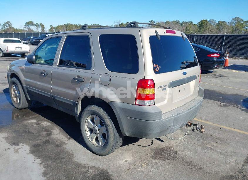 Photo 3 of 2007 Ford Escape XLT/XLT SPORT (VIN 1FMYU03127KA93481)