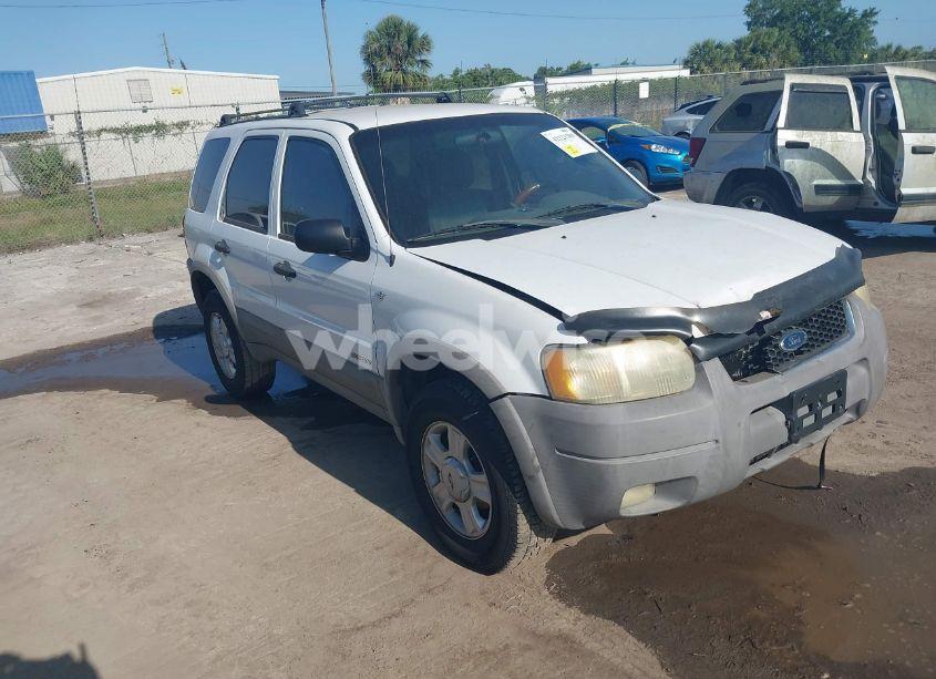 2002 Ford Escape XLT (VIN 1FMYU03132KD02414) main photo