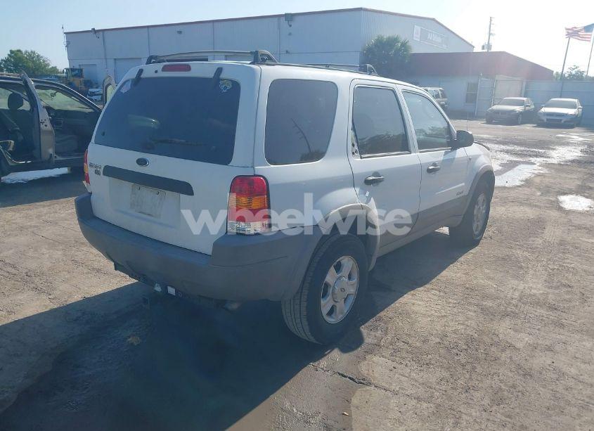 Photo 4 of 2002 Ford Escape XLT (VIN 1FMYU03132KD02414)