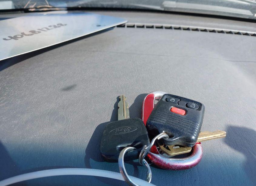 Photo 11 of 2002 Ford Escape XLT (VIN 1FMYU03132KD81096)