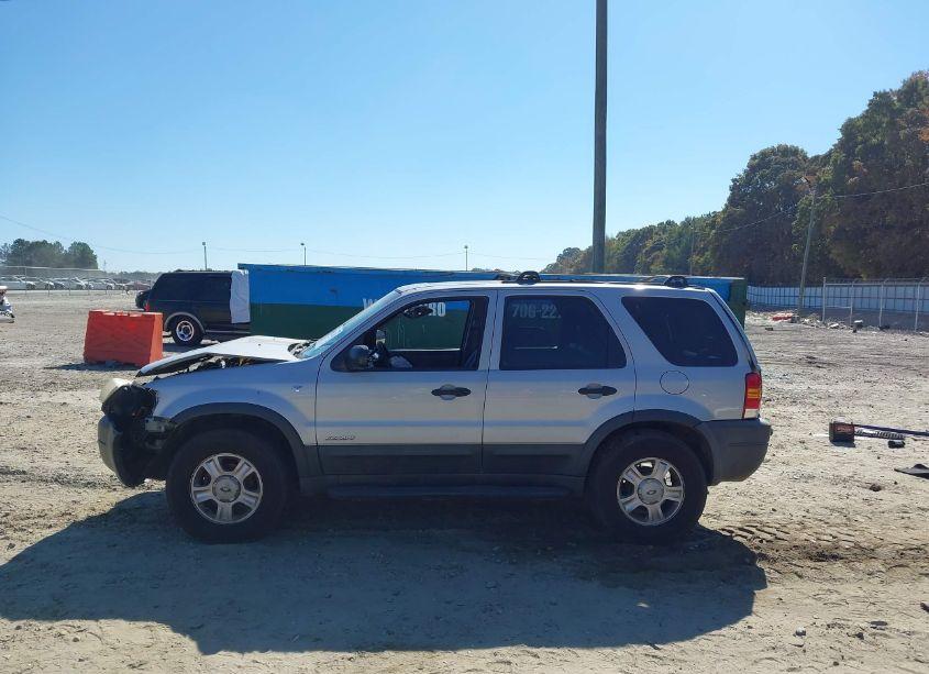 Photo 15 of 2002 Ford Escape XLT (VIN 1FMYU03132KD81096)