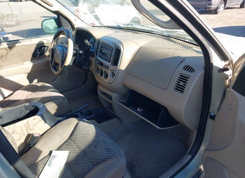 Photo 5 of 2003 Ford Escape XLT (VIN 1FMYU03133KE03678)
