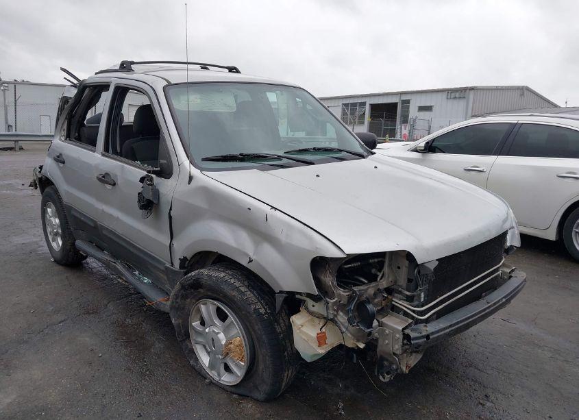 2004 Ford Escape XLT (VIN 1FMYU03134KB49861) main photo