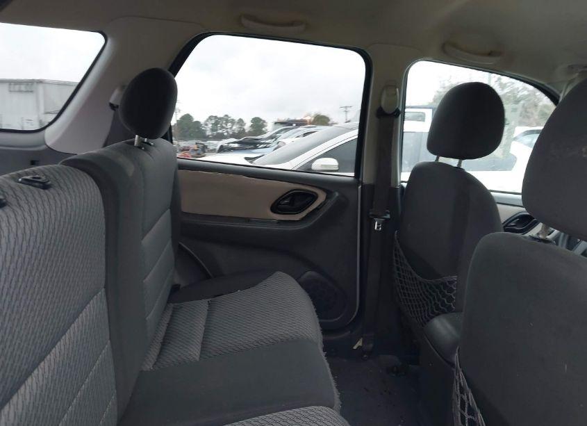 Photo 8 of 2004 Ford Escape XLT (VIN 1FMYU03134KB49861)