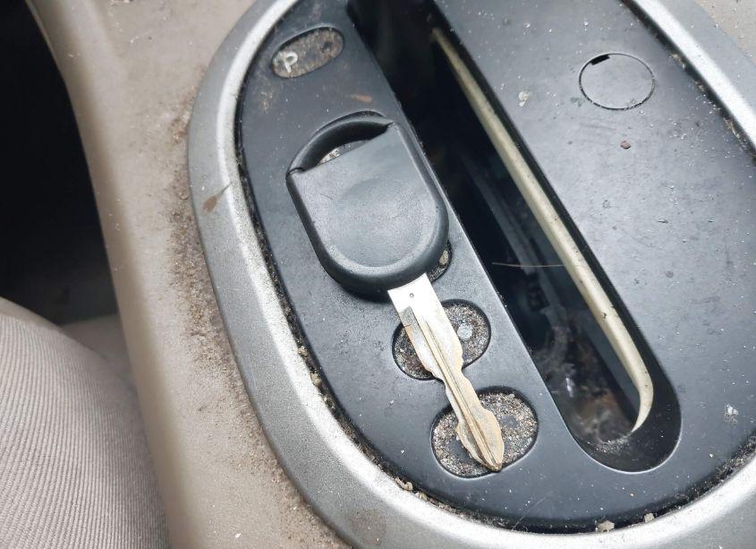 Photo 11 of 2005 Ford Escape XLT (VIN 1FMYU03135KA28474)