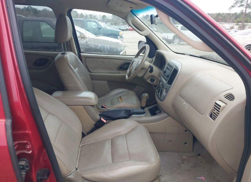 Photo 5 of 2005 Ford Escape XLT (VIN 1FMYU03135KA28474)