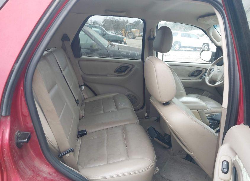 Photo 8 of 2005 Ford Escape XLT (VIN 1FMYU03135KA28474)