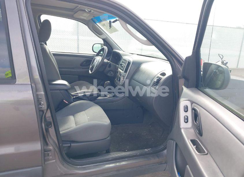 Photo 5 of 2006 Ford Escape XLT/XLT SPORT (VIN 1FMYU03136KC04084)