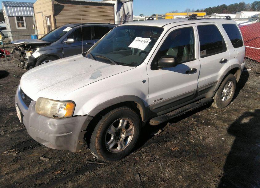 Photo 2 of 2001 Ford Escape XLT (VIN 1FMYU03141KB25192)
