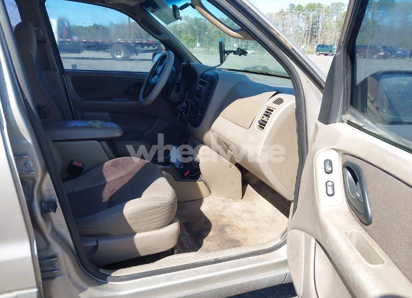 Photo 5 of 2001 Ford Escape XLT (VIN 1FMYU03141KE84977)