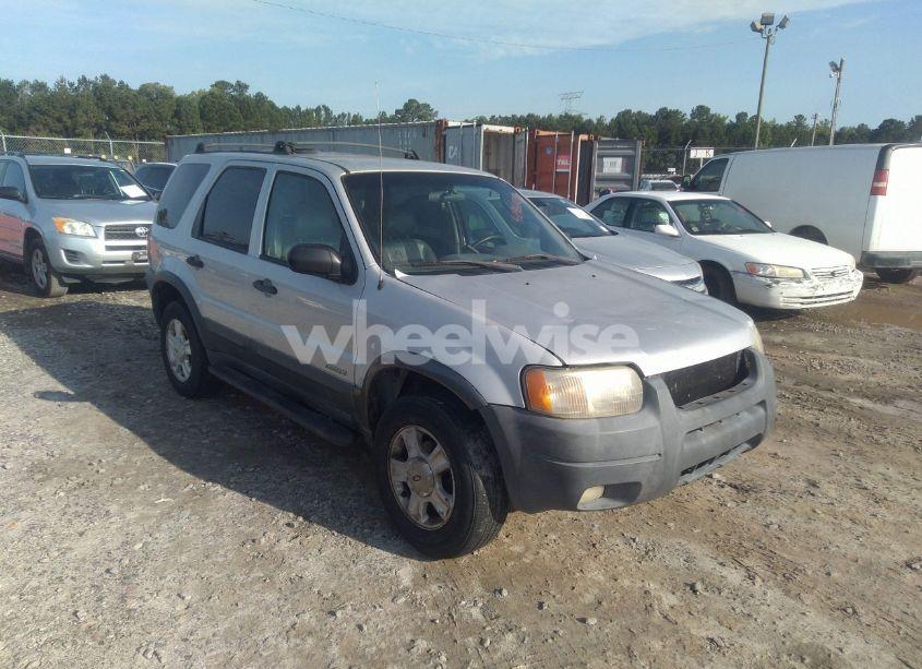 2002 Ford Escape XLT (VIN 1FMYU03142KA50740) main photo