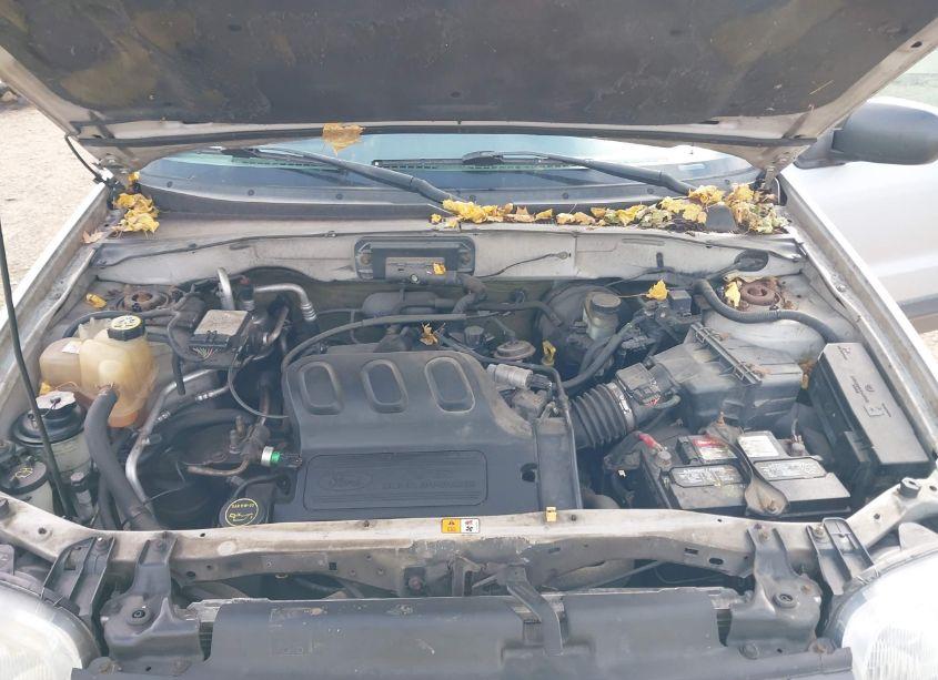 Photo 10 of 2004 Ford Escape XLT (VIN 1FMYU03144KB10213)