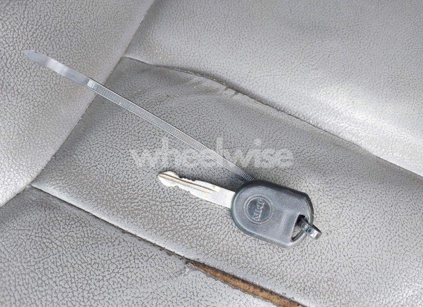 Photo 11 of 2005 Ford Escape XLT (VIN 1FMYU03145KA42335)