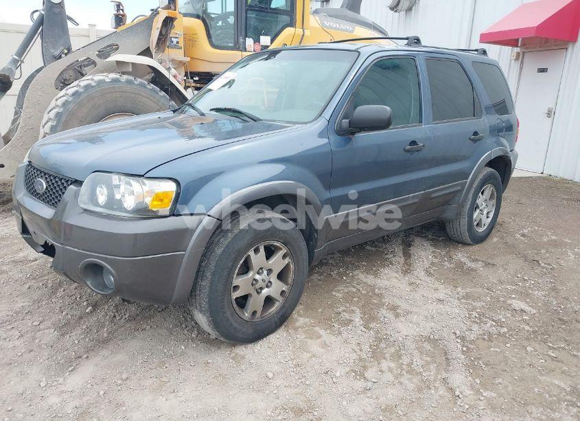 Photo 2 of 2005 Ford Escape XLT (VIN 1FMYU03145KA42335)