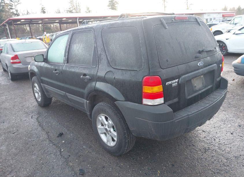 Photo 3 of 2005 Ford Escape XLT (VIN 1FMYU03145KC21958)