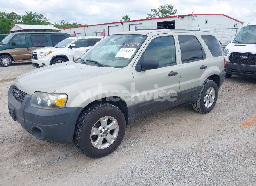 Photo 2 of 2006 Ford Escape XLT/XLT SPORT (VIN 1FMYU03146KB11557)