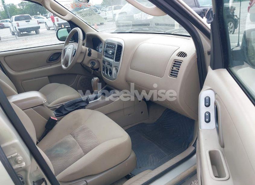 Photo 5 of 2006 Ford Escape XLT/XLT SPORT (VIN 1FMYU03146KB11557)