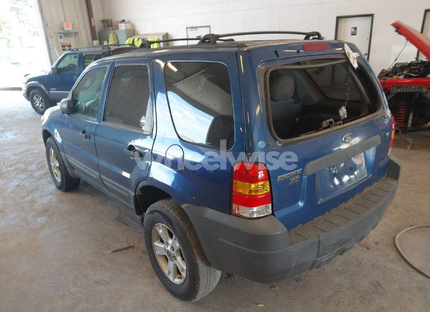 Photo 3 of 2007 Ford Escape XLT/XLT SPORT (VIN 1FMYU03147KB78483)