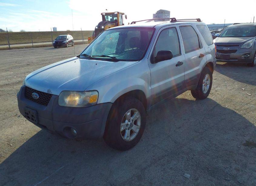 Photo 2 of 2005 Ford Escape XLT (VIN 1FMYU03155DA02088)