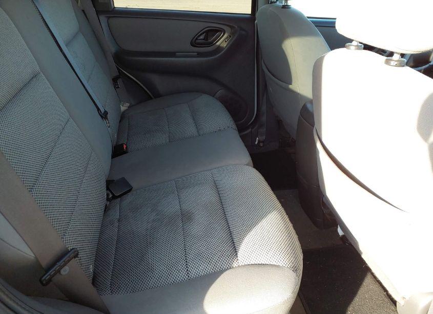 Photo 8 of 2005 Ford Escape XLT (VIN 1FMYU03155DA02088)