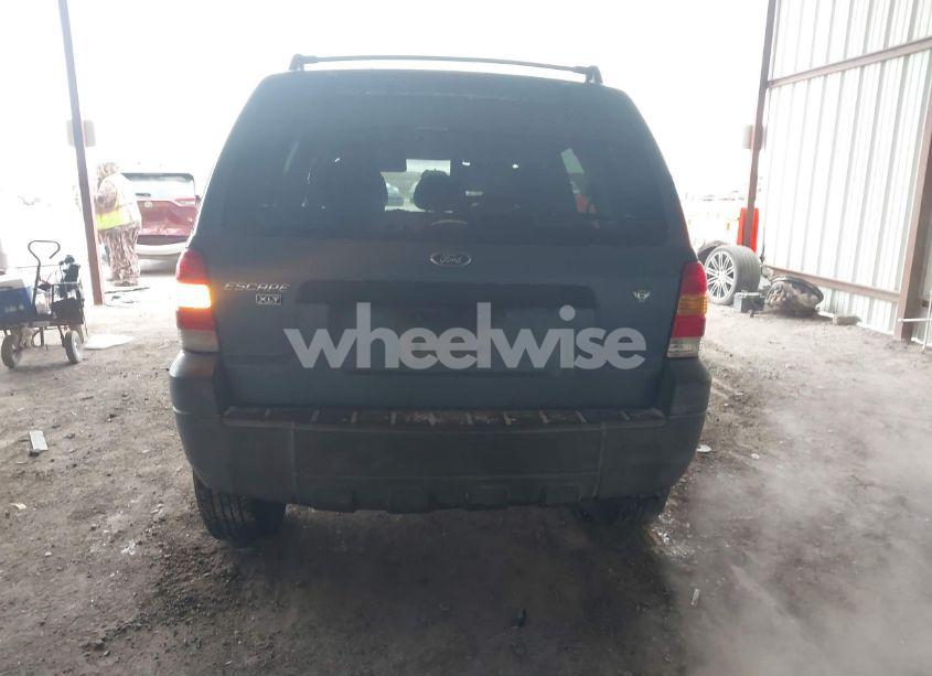 Photo 16 of 2005 Ford Escape XLT (VIN 1FMYU03155KB62032)