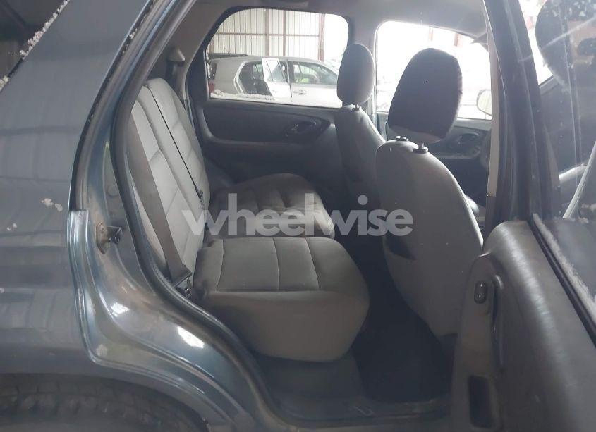 Photo 8 of 2005 Ford Escape XLT (VIN 1FMYU03155KB62032)