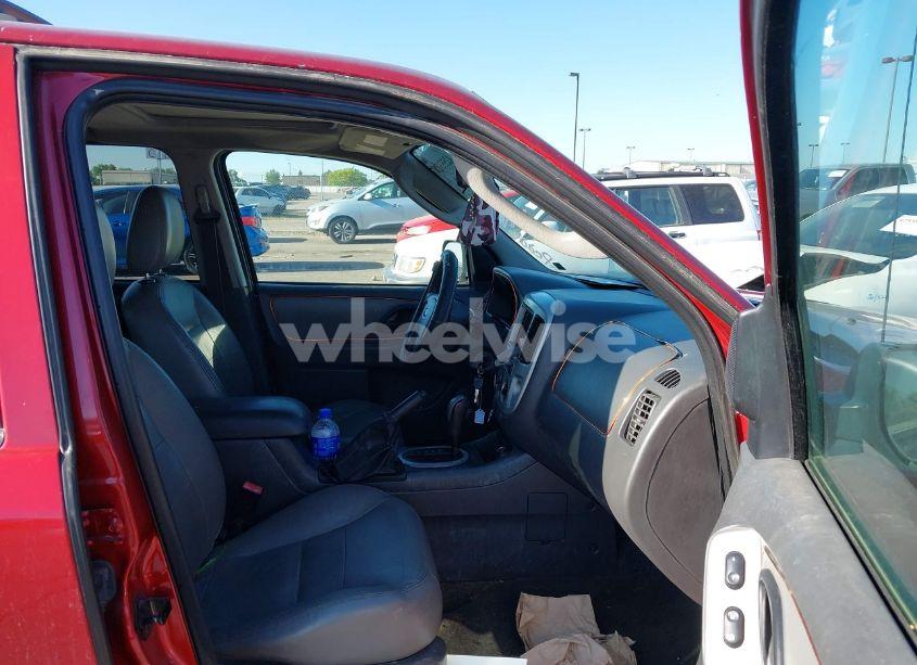 Photo 5 of 2006 Ford Escape XLT/XLT SPORT (VIN 1FMYU03156KB19294)