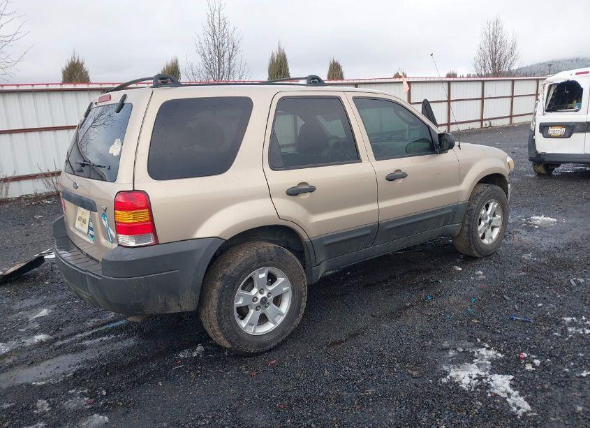 Photo 4 of 2007 Ford Escape XLT/XLT SPORT (VIN 1FMYU03157KA03157)